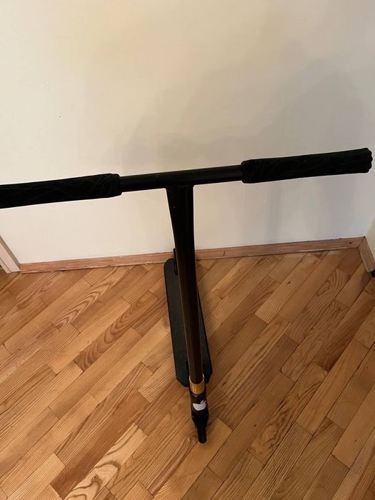 Трюковий самокат