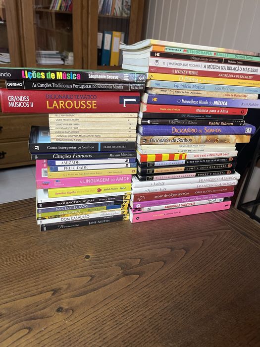 Vendo livros variados