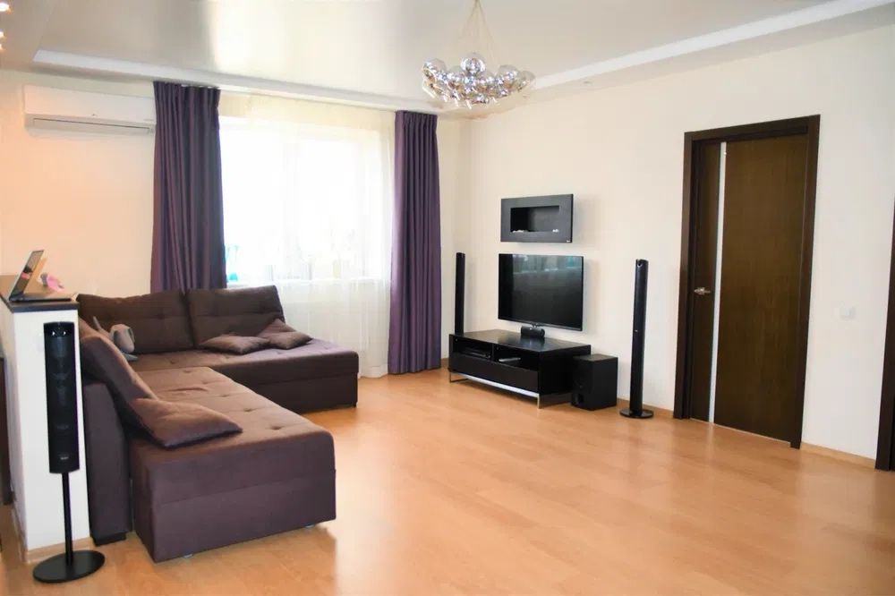 Продам 3к квартиру ЖК Best House