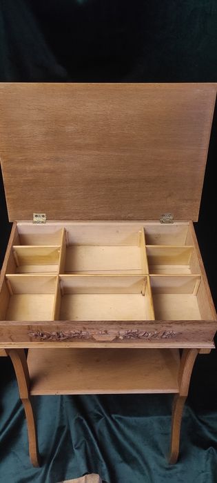 Zrobiony niciak komoda stolik