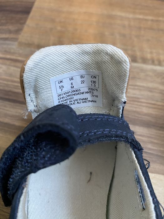 Eleganckie buciki skórzane trzewiki Clarks 22