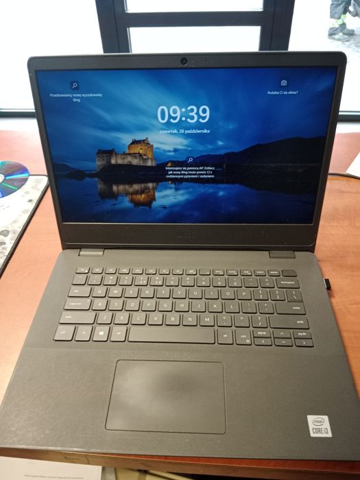 Dell vostro 3401 14' i3 8 GB ram 256 ssd