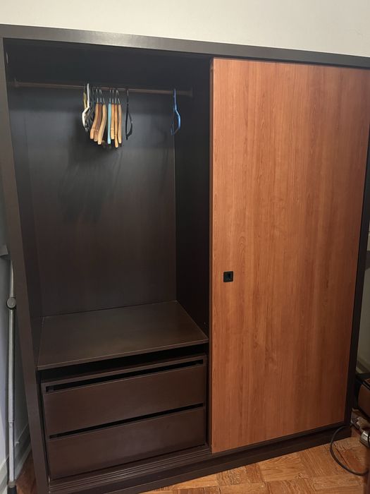 Roupeiro portas de correr