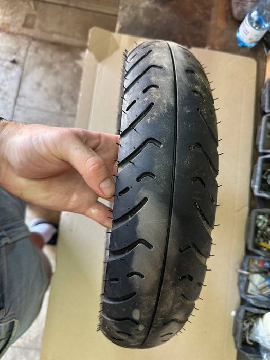 Продам вживані літні шини 90/90 R12.