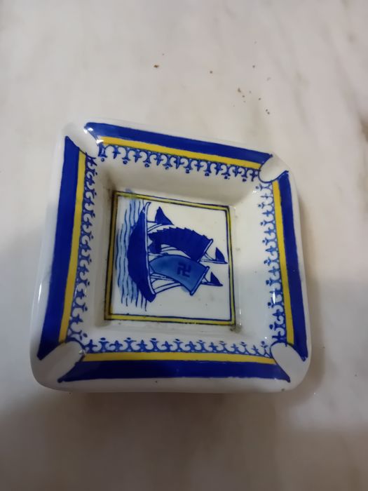 Cinzeiro em Loiça Azul Antigo