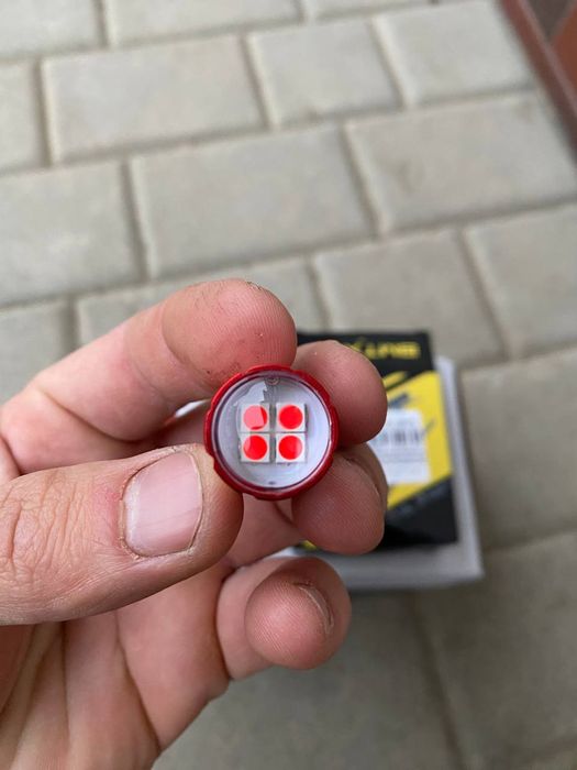 Лампи PR21/5W 12V на задній стоп та W5W (T10) в ДХО або салон