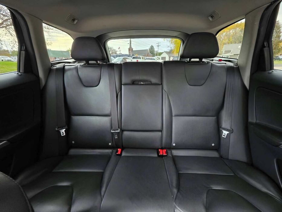 Volvo XC60      2015
