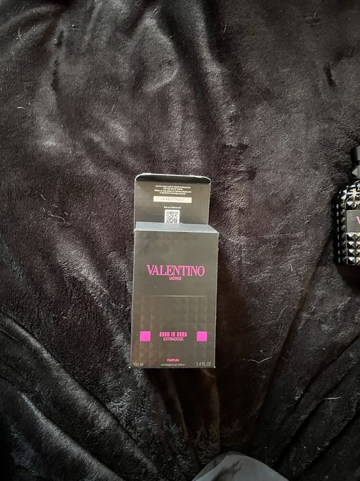 Valentino Born in Roma Extradose
