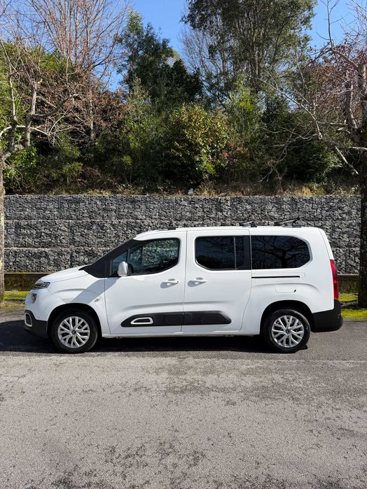 Citroën Berlingo XL 1.5 BlueHDi 131cv 2020 - 5 Lugares - Full Extras
