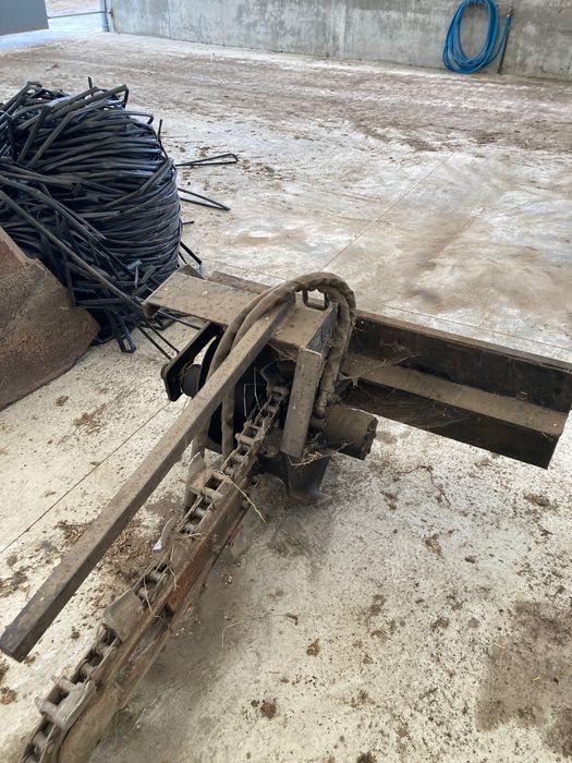 Abre valas para Bobcat / Trator