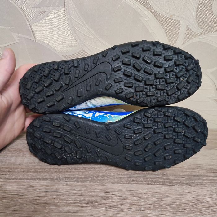 Чоловічі футзалки, сороконожки, бампи Nike size 40/25.5