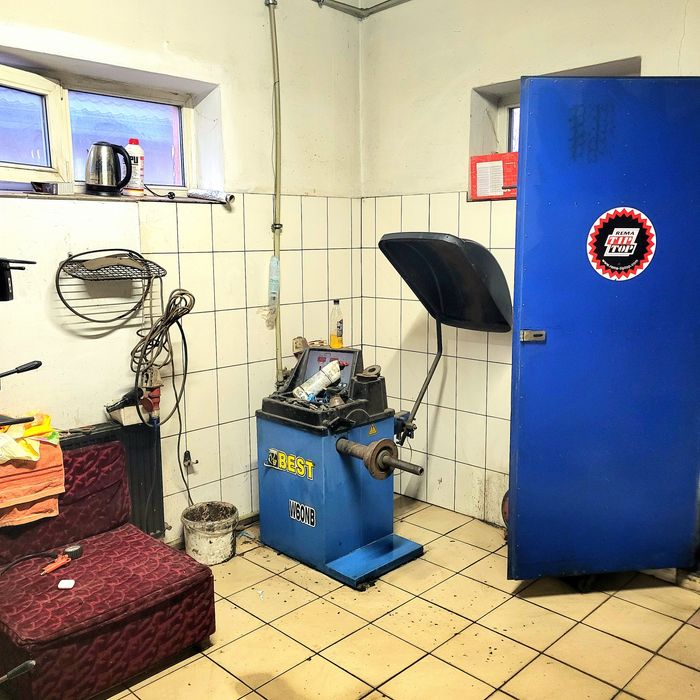 Оренда приміщення з обладнанням  під шиномонтаж.