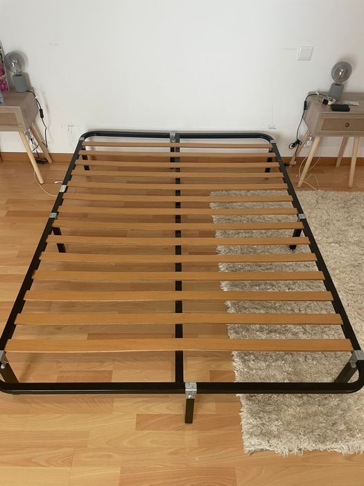 Cama / estrado  Casal