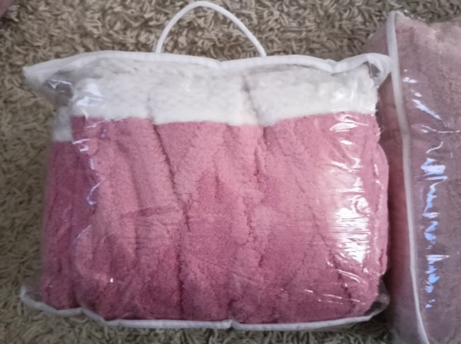 Распродажа новый теплый плед плюшевое покрывало двухспальное в сумочке