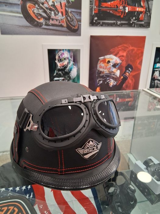 Óculos para motociclistas.