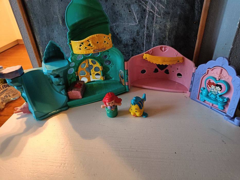 Zamek pałac ariel Disney Florek little people fisher Price figurki