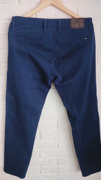 Męskie chinosy Cross Jeans 31/30