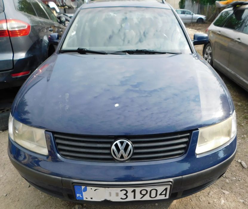 VW PASSAT B5 LA5E 96-00 maska silnika zderzak