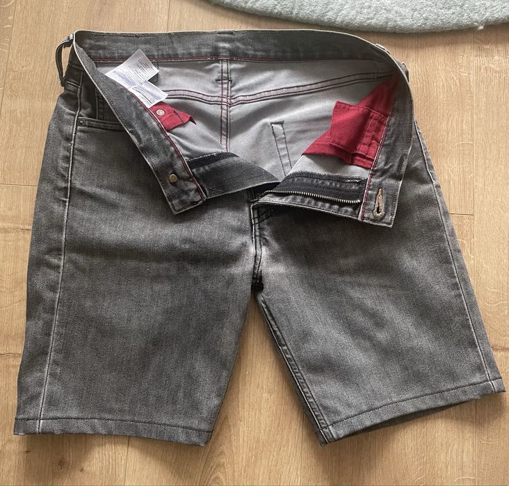 Short Levi’s W30 L32