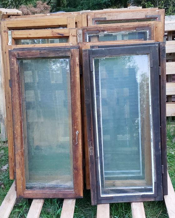 Okna skrzynkowe z futrynami i okienicami "góralskie"