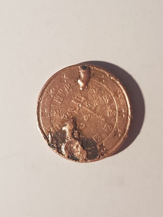 Vendo 2 moedas de 1 cêntimo com defeito