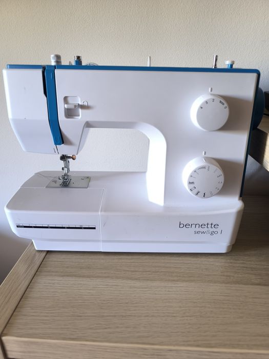 Máquina de costura Bernette
