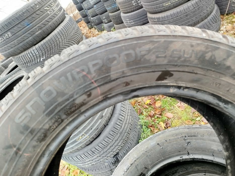 Opona używana 225/60R18 Nokian Snowproof 2 SUV 1szt.