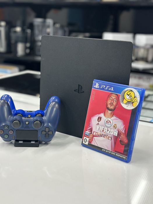 Продам PlayStation 4 Slim + FIFA 20