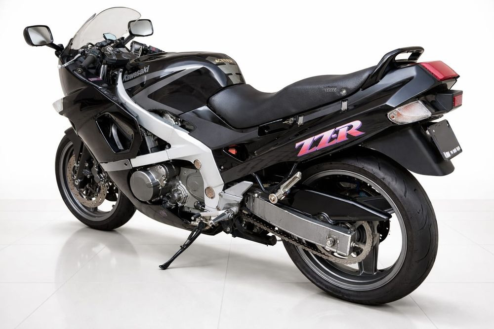 Kawasaki ZZR 600.
