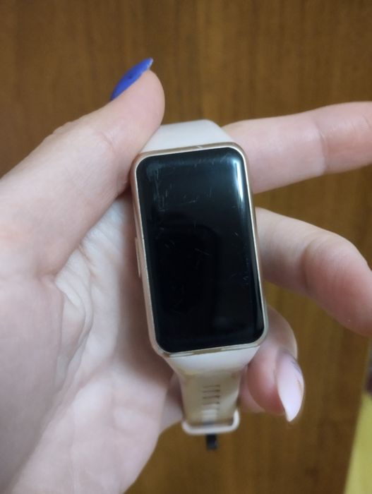 Huawei Band 6 годинник