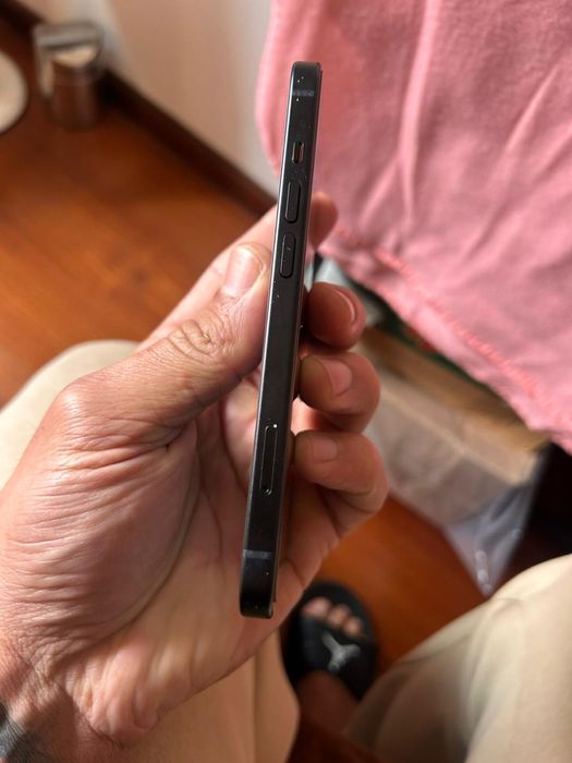 Iphone 15 128 aparelho muito novo ainda na garantia ate mes 8/8/2026