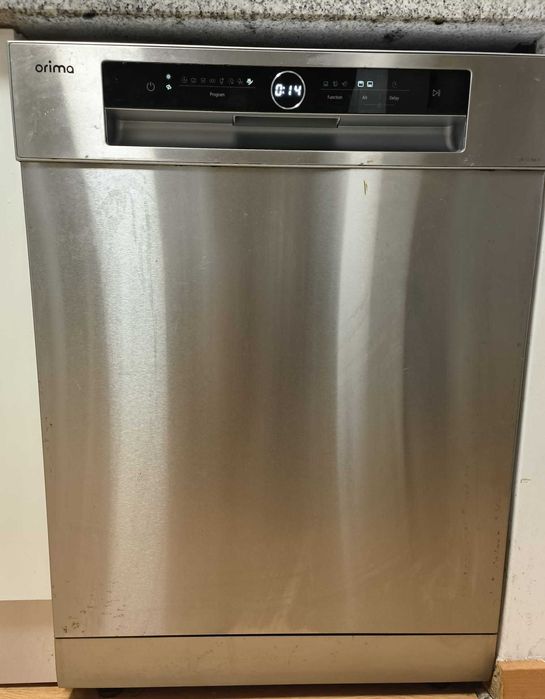 Maquina de lavar loiça digital excelente estado