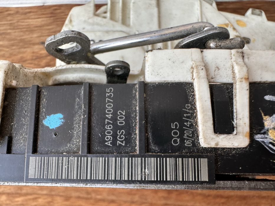 Замок дверей Крафтер Спринтер бокової дверки, задніх дверей, передніх