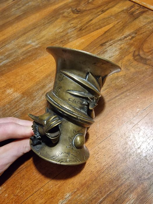 Dzbanek mosiężny smok