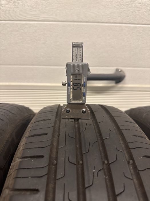 Komplet opon Continenal 205/55/17 cena za komplet wysyłka