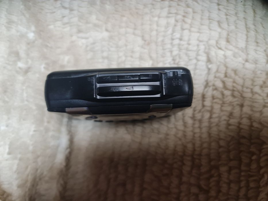 Кассетный плеер Panasonic RQ-V85,статуэт,sharp, рабоч