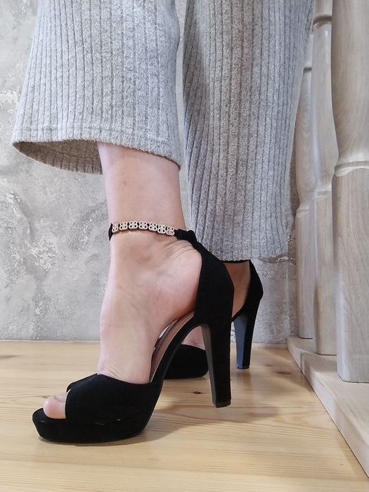 Жіночі босоніжки