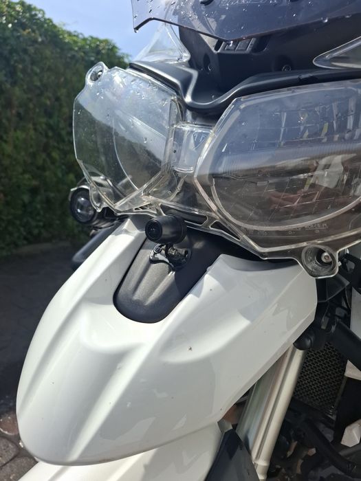 Triumph tiger 800 xrt max wyposażenie 3 kufry navigacja andiod kamery