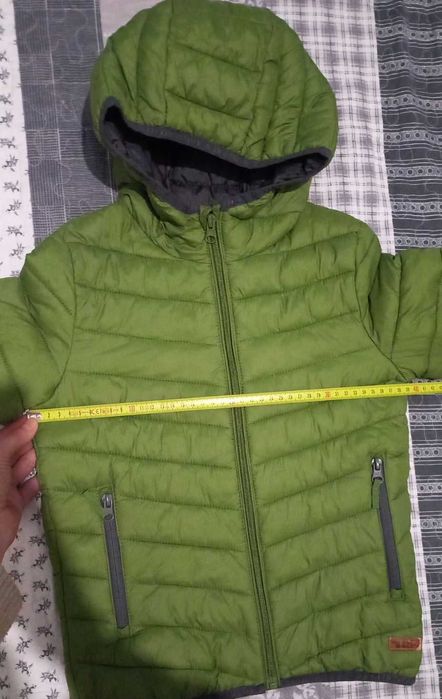 Куртка на хлопчика 6-7 років зріст 122 по бірці весна-осінь