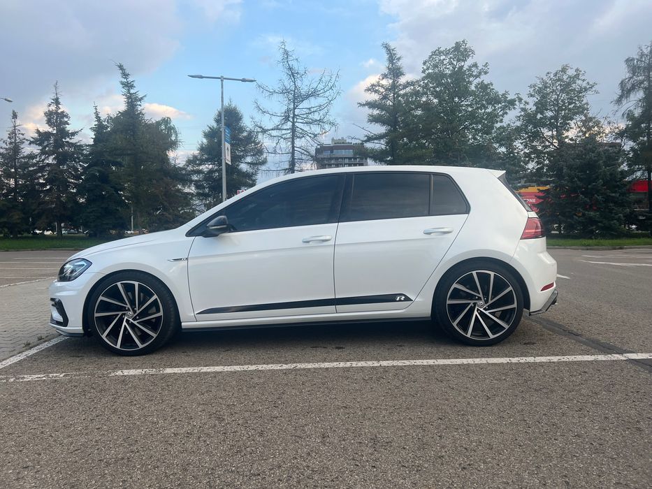 Volkswagen Golf R
