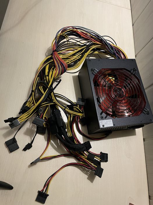Блок питания 1600W 90 Plus Gold