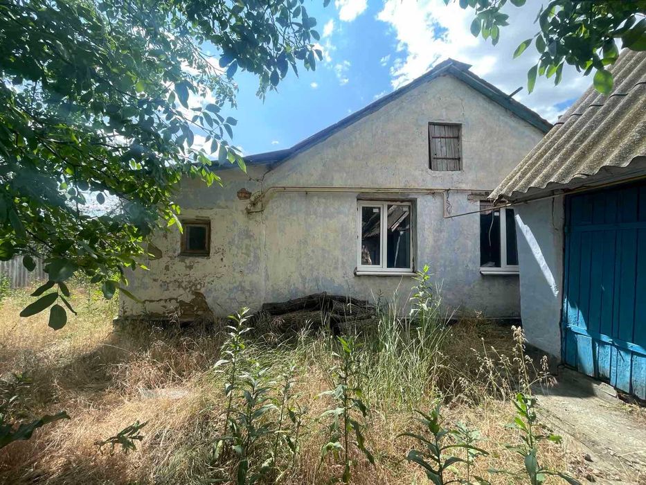 Будинок у с.Зелений  Гай, 20 км від міста. 30 соток землі