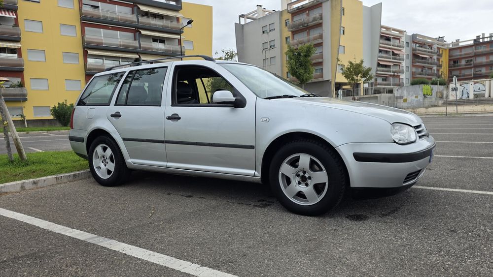 VW Golf Variant 1.9 TDI 90CV - Revisão feita