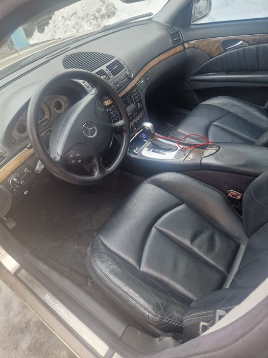 Мерседес w211 рік 2003