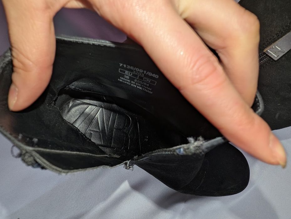 Сапожки, полуботінки замшеві чорного кольору, бренду зара