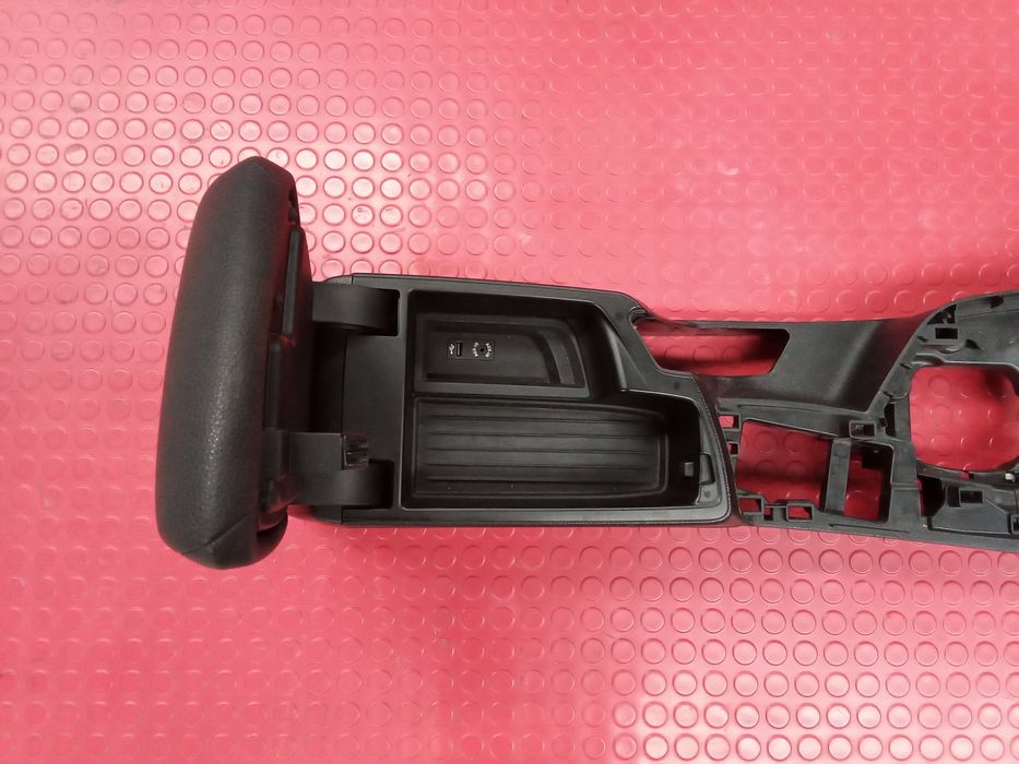 Apoio de Braço F000995 - BMW 1
