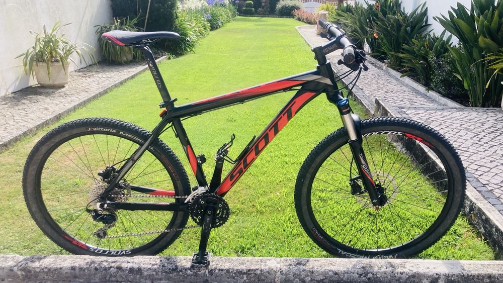 Bicicleta SCOTT Scale 770