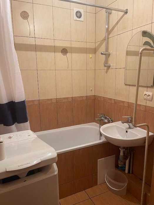 Здається в довготривалу оренду, 2-кімнатна квартира, вул. Федьковича.