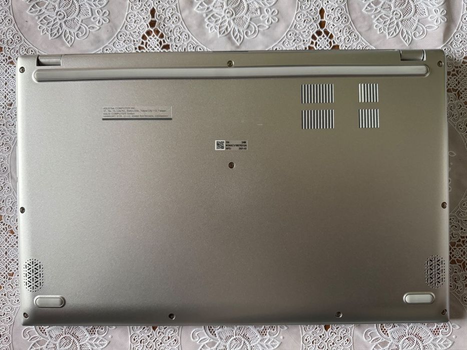 Portátil ASUS F512DA-R7AVXSB3.