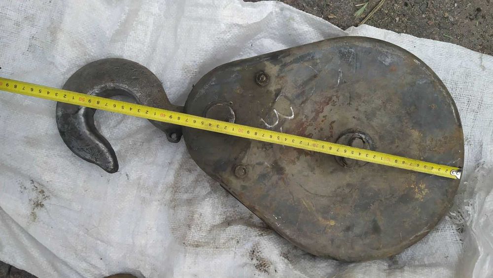 Блок монтажний поліспаст с поворотним крюком на 3 тони